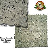 Mantel NAV Bordado 85x85cm